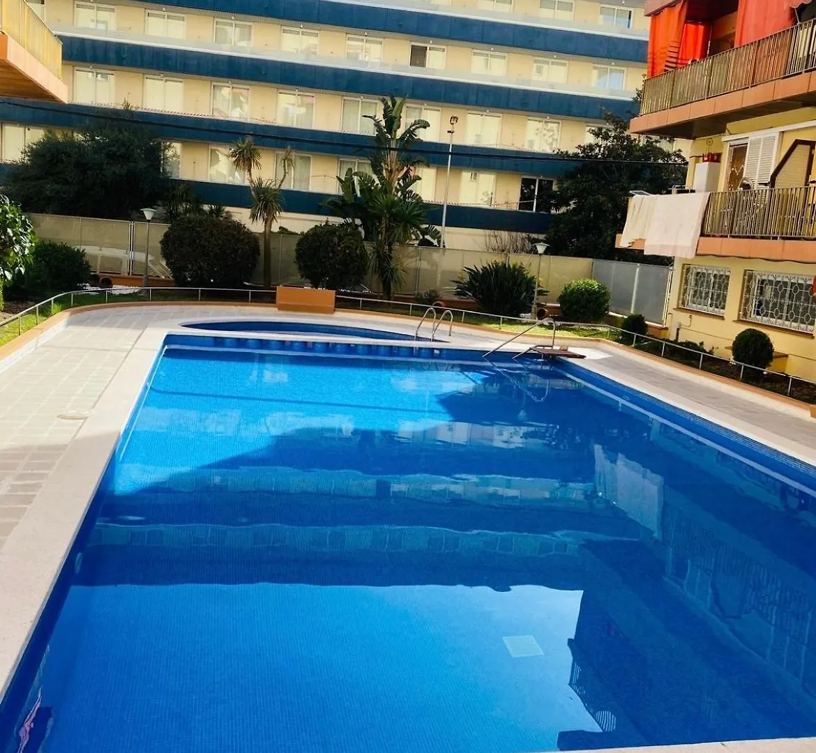 Piso Shic De Playa Fenals Con Terraza Y Piscina Apartman Lloret de Mar