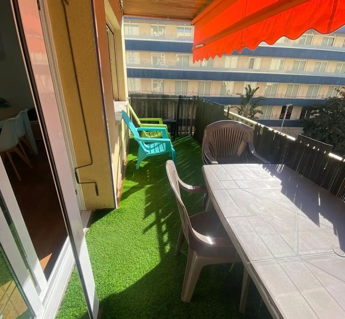 Piso Shic De Playa Fenals Con Terraza Y Piscina Apartman Lloret de Mar