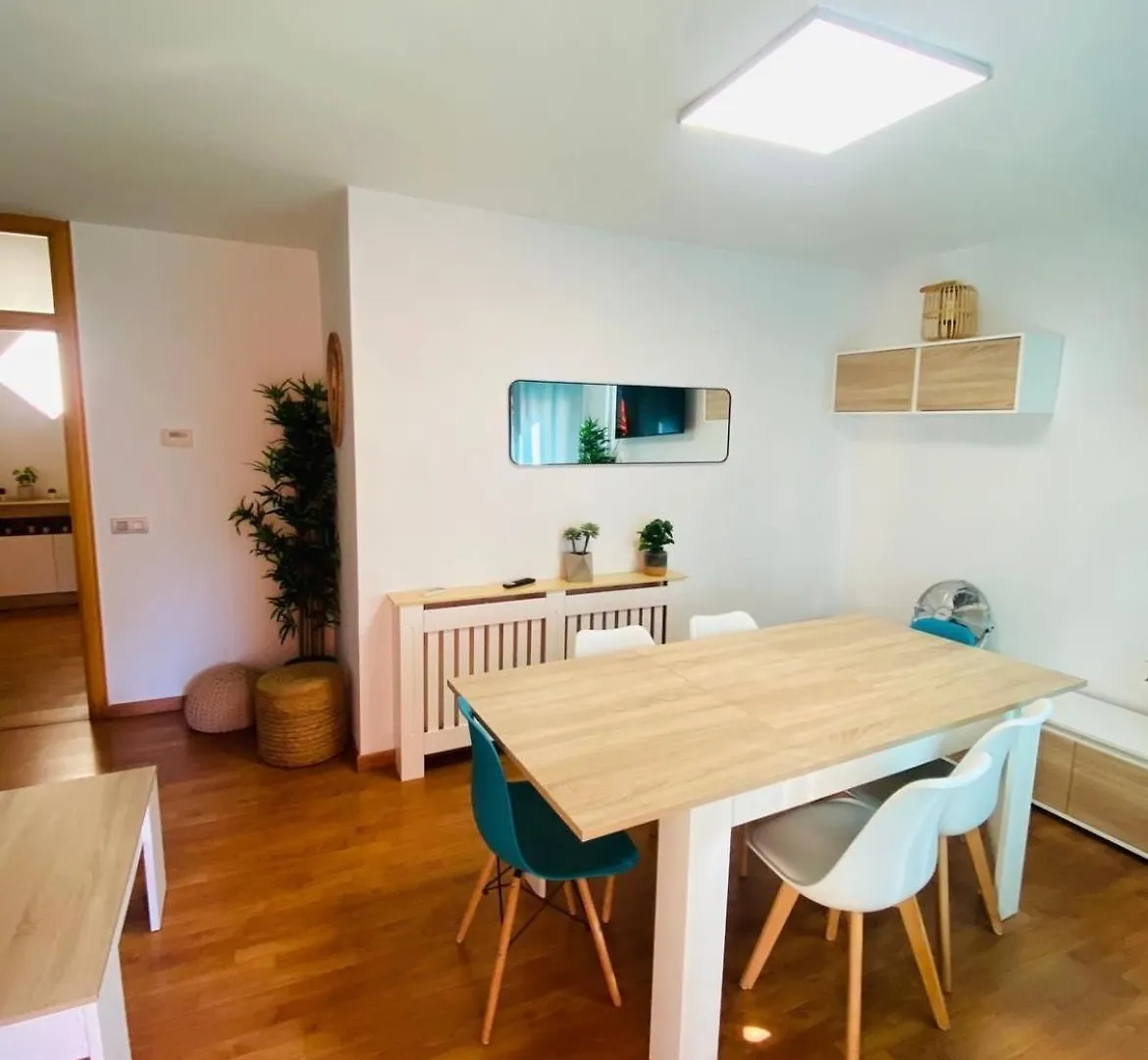 Piso Shic De Playa Fenals Con Terraza Y Piscina Apartman Lloret de Mar