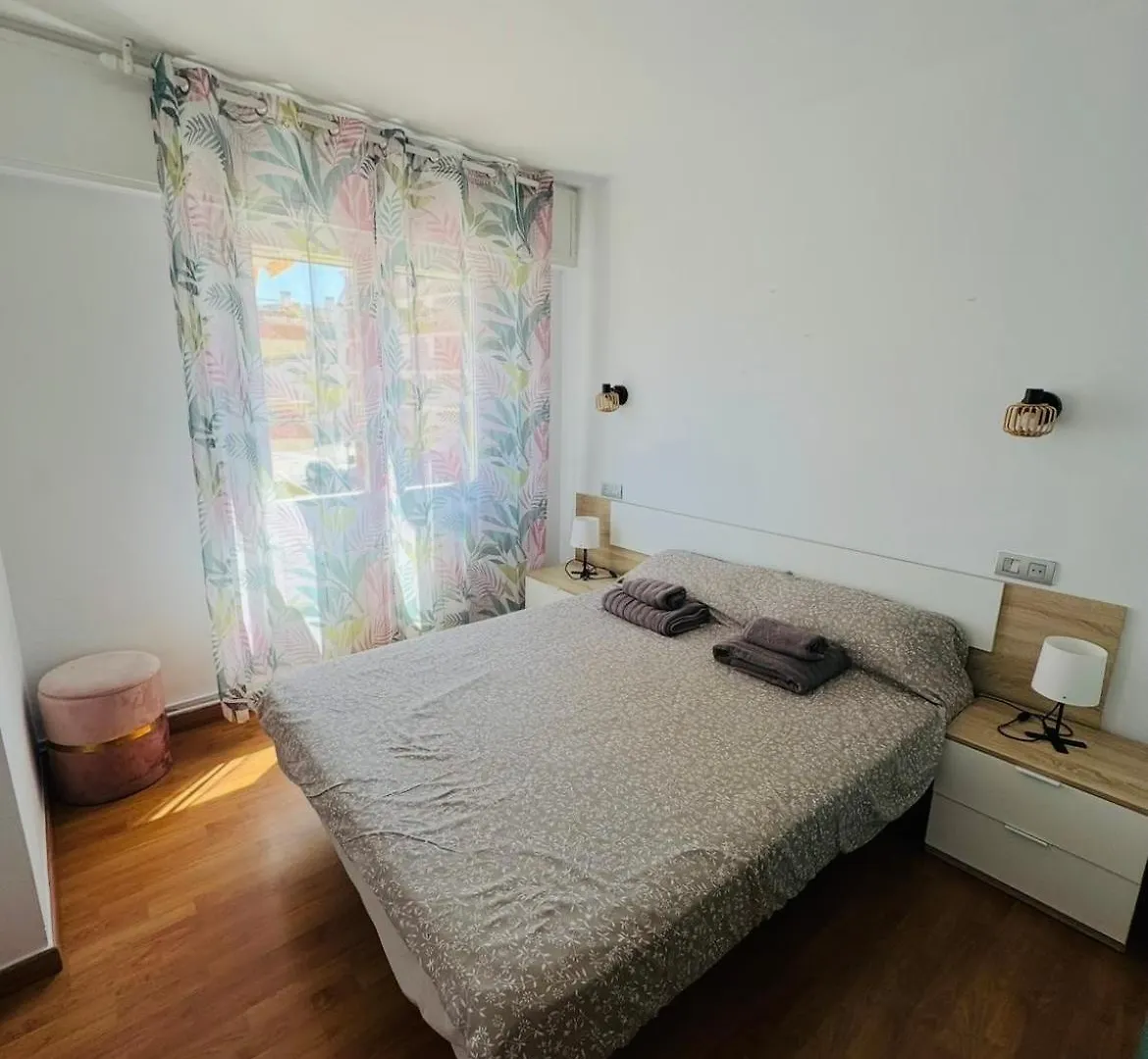 Piso Shic De Playa Fenals Con Terraza Y Piscina Apartman Lloret de Mar Spanyolország