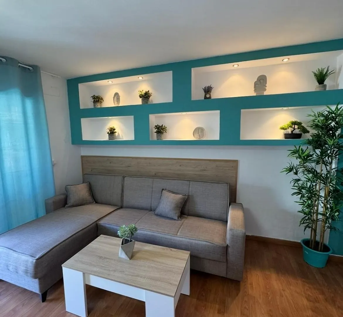 Piso Shic De Playa Fenals Con Terraza Y Piscina Apartman Lloret de Mar 0*,  Spanyolország