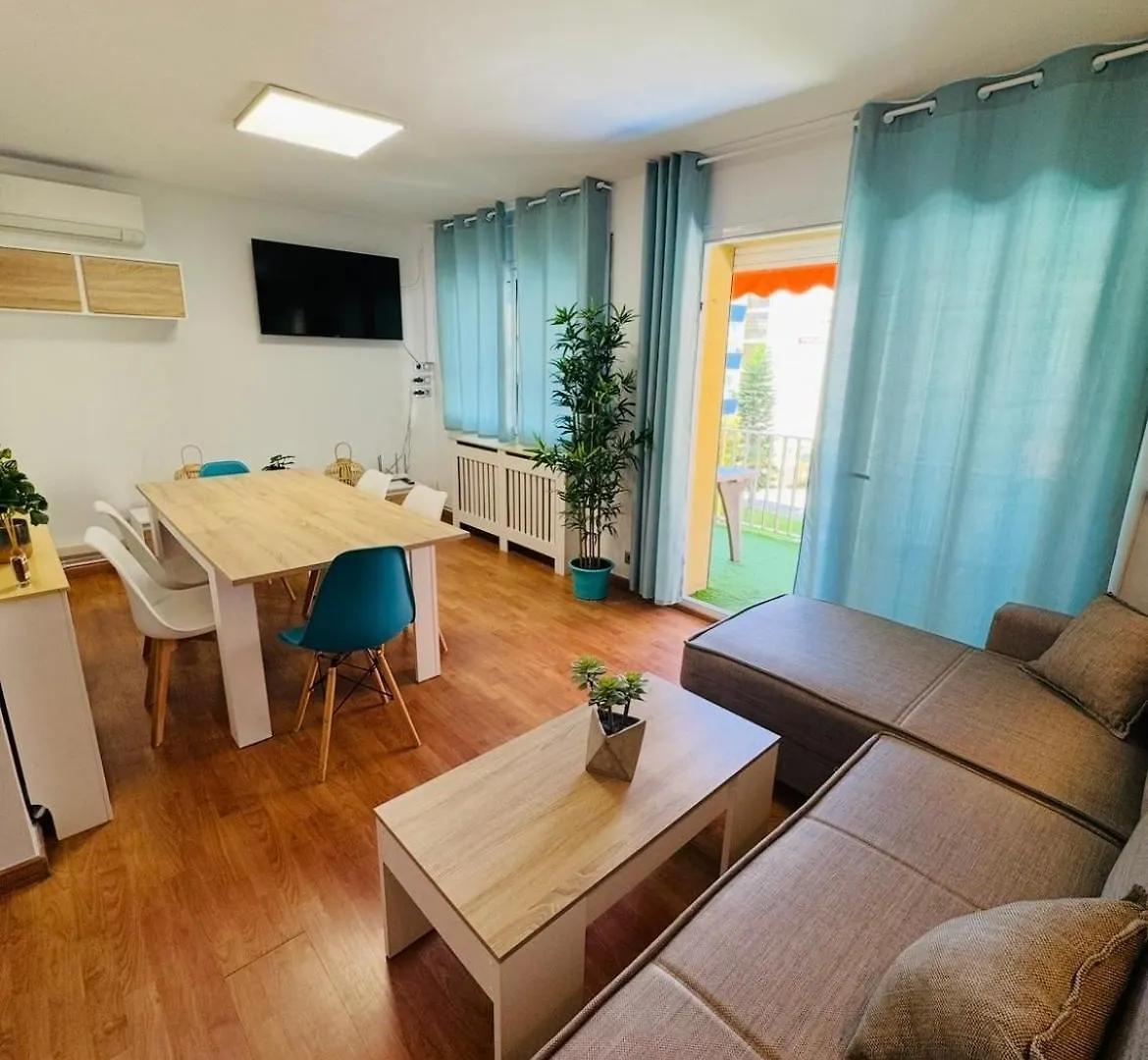 Piso Shic De Playa Fenals Con Terraza Y Piscina Apartman Lloret de Mar Spanyolország