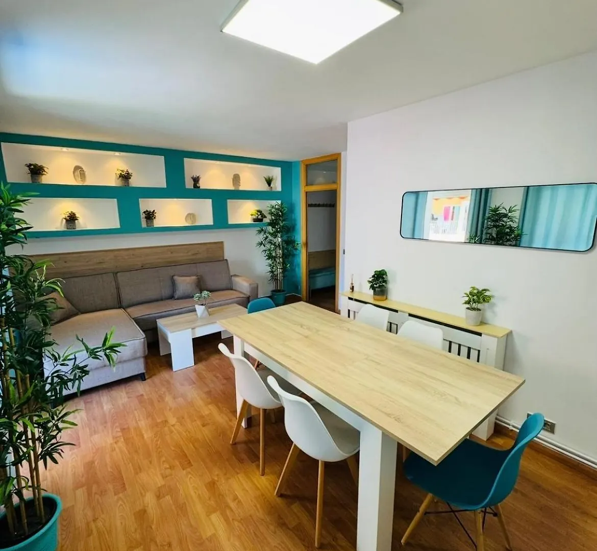 Piso Shic De Playa Fenals Con Terraza Y Piscina Apartman Lloret de Mar